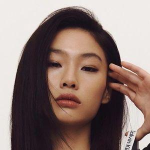 Ho-Yeon Jung avatar