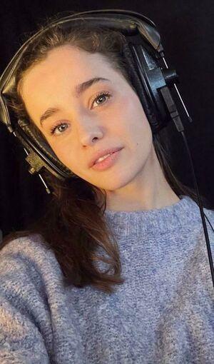 Holly Earl leaked media #0028