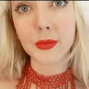 Holly Rosi Asmr avatar