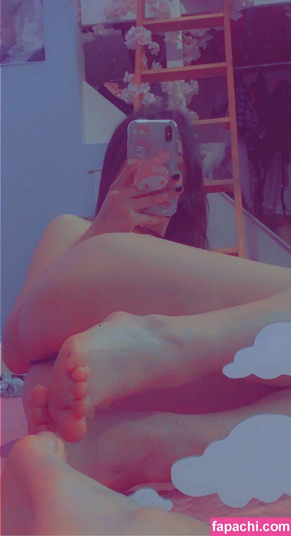 honey_suxxle / h0ney_suckle / honevsucklee / honey_lense leaked nude photo #0009 from OnlyFans/Patreon