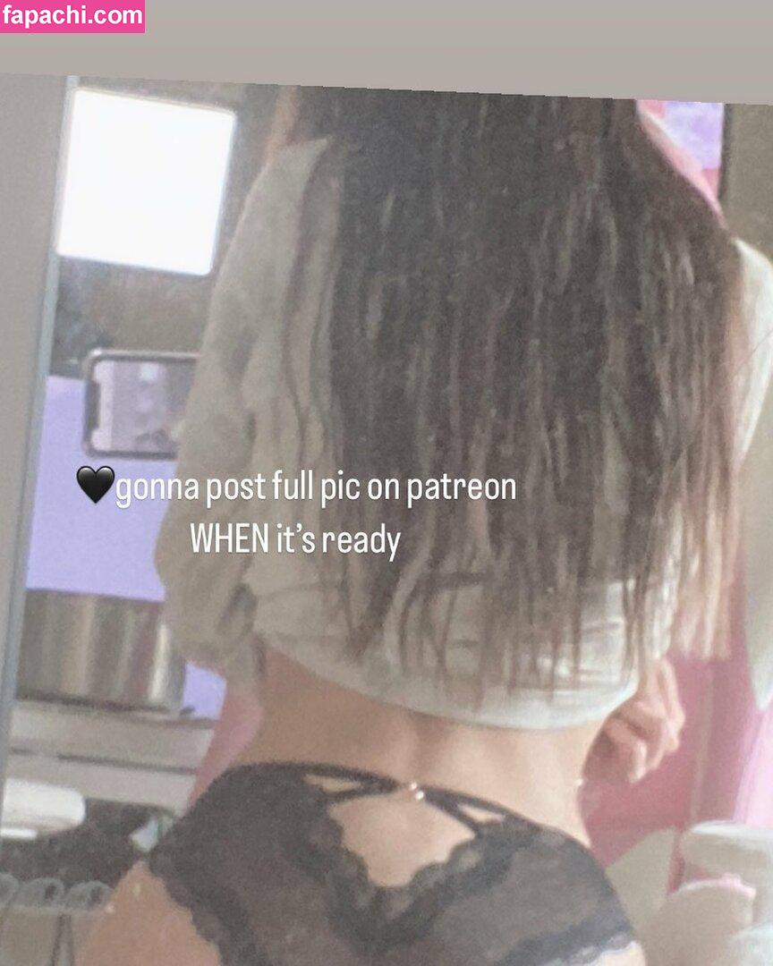 irissiri129 / irisyiyi_ / 艾怡 leaked nude photo #0002 from OnlyFans/Patreon