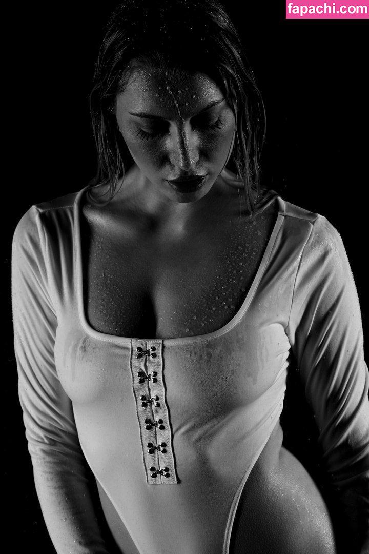 Isabella Strangmuller / 29bella.maria08 / BellaStuttgart leaked nude photo #0013 from OnlyFans/Patreon