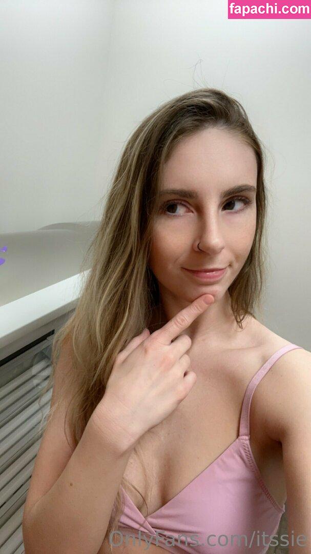 itssie / itsseysie leaked nude photo #0038 from OnlyFans/Patreon