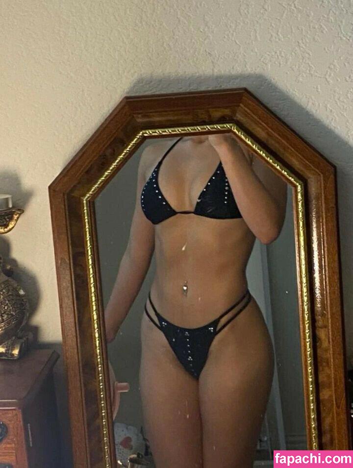 itz.crissabitxh / _.crissa__ leaked nude photo #0008 from OnlyFans/Patreon