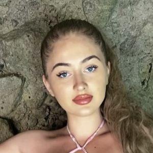 Iulia Valentina avatar