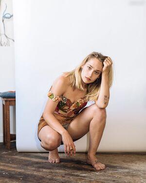 Jemima Kirke leaked media #0084