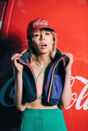 Jennette McCurdy leaked media #0358