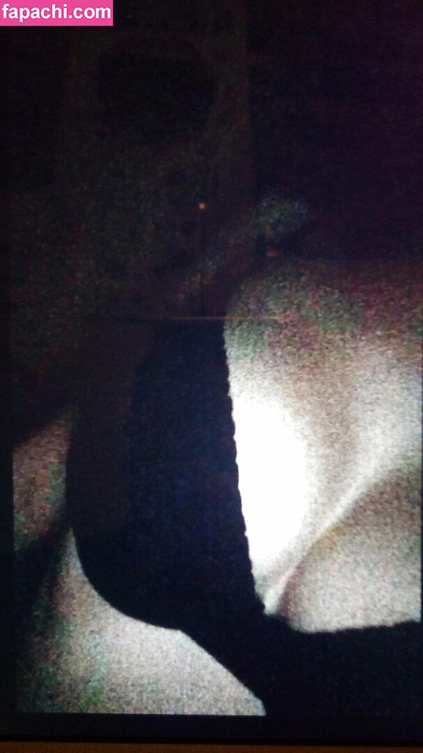 jmenbatslsboobs / jmenbatslesboobs leaked nude photo #0002 from OnlyFans/Patreon