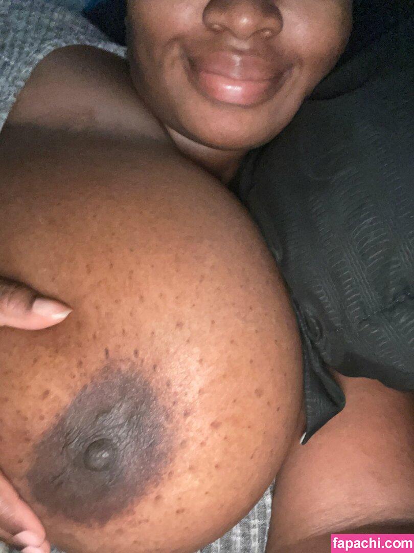 juicyynae22 / juicyynae22_fanclub leaked nude photo #0011 from OnlyFans/Patreon