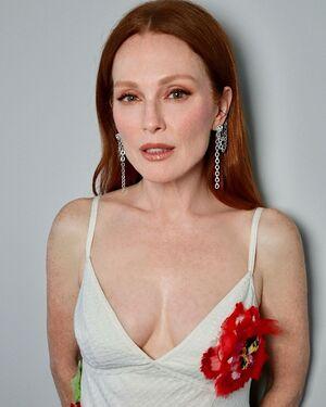 Julianne Moore leaked media #0071