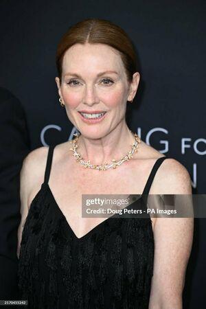 Julianne Moore leaked media #0073