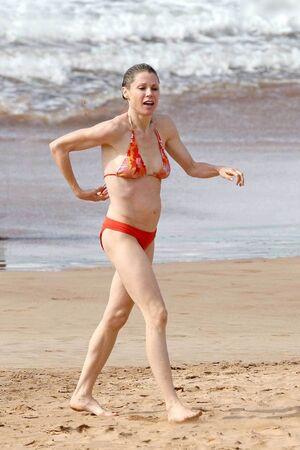 Julie Bowen leaked media #0067