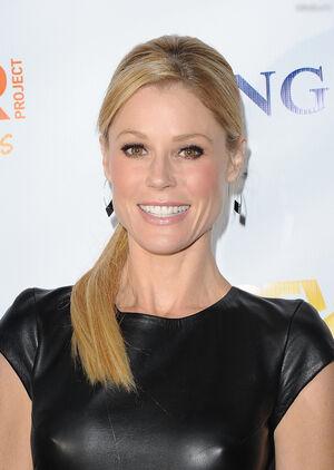 Julie Bowen leaked media #0093