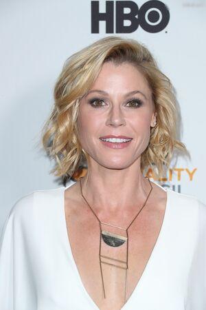 Julie Bowen leaked media #0119