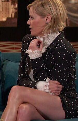 Julie Bowen leaked media #0131