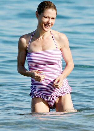 Julie Bowen leaked media #0145