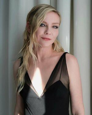 Kirsten Dunst leaked media #0382