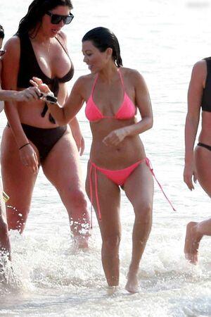 Kourtney Kardashian leaked media #1156