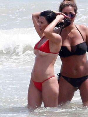 Kourtney Kardashian leaked media #1158