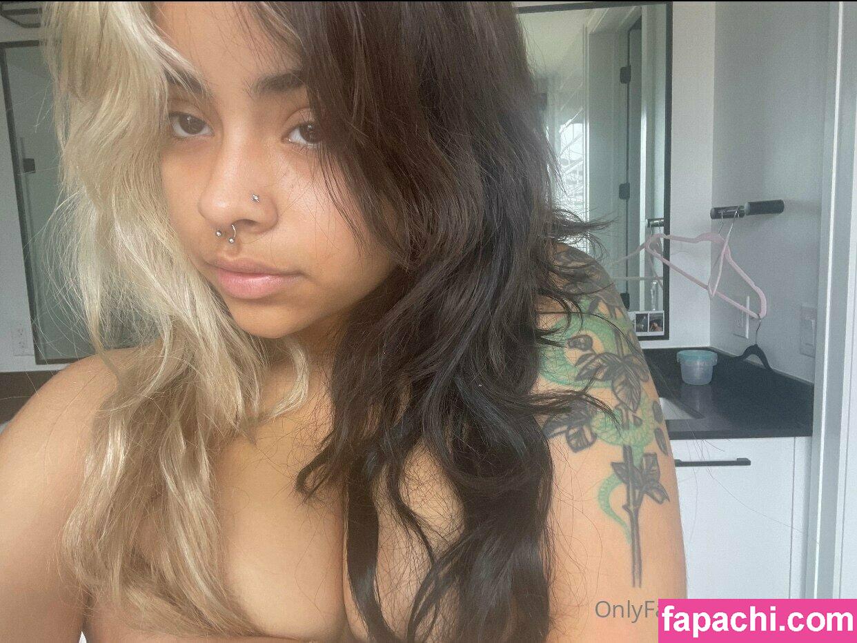 kwenbby / kwenby_e leaked nude photo #0036 from OnlyFans/Patreon