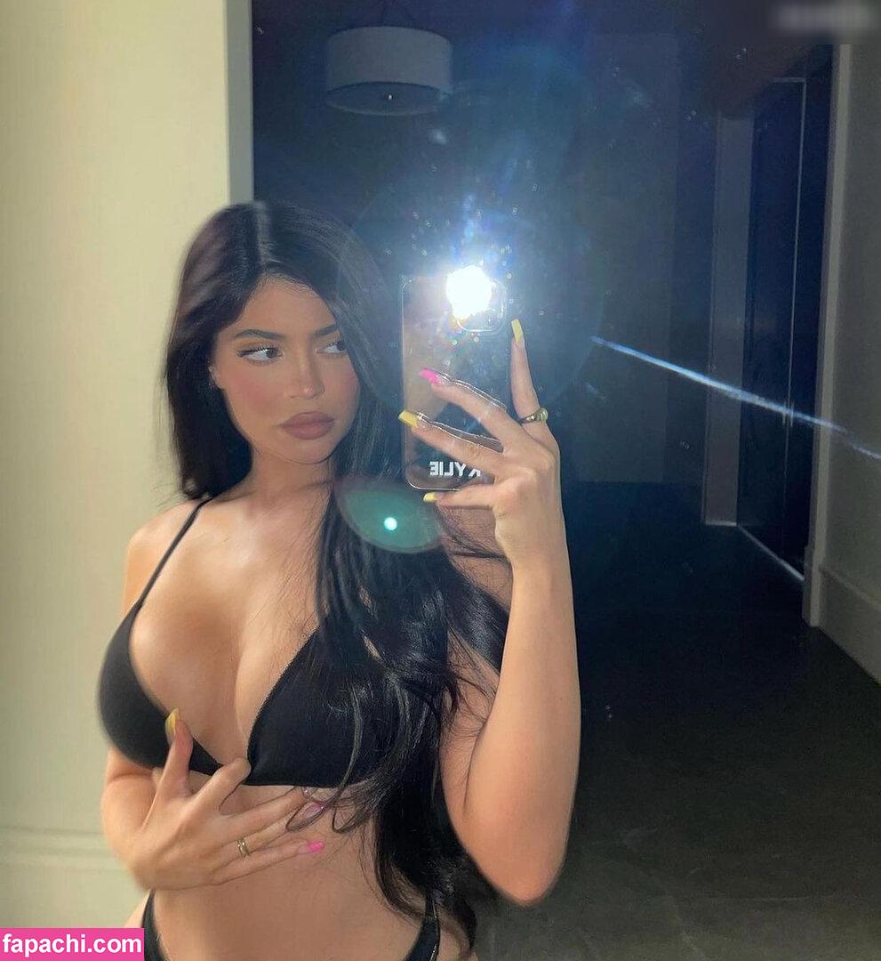 Kylie Jenner / kyliejenner / kyliejenner.2 leaked nude photo #2448 from OnlyFans/Patreon