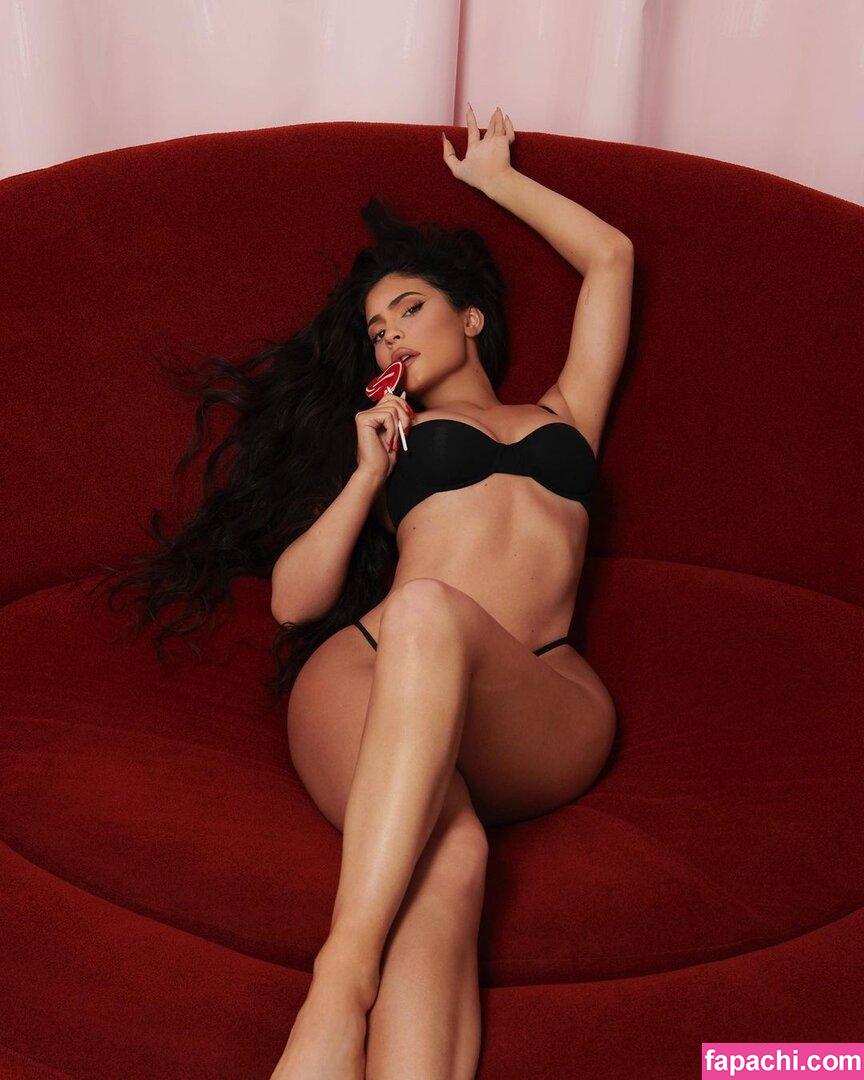 Kylie Jenner / kyliejenner / kyliejenner.2 leaked nude photo #2468 from OnlyFans/Patreon