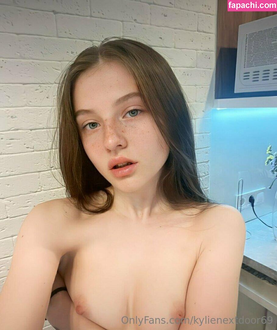 kylienextdoor69 / itscamrynsilly leaked nude photo #1047 from OnlyFans/Patreon