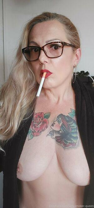 lady.smoker.queen leaked media #0048