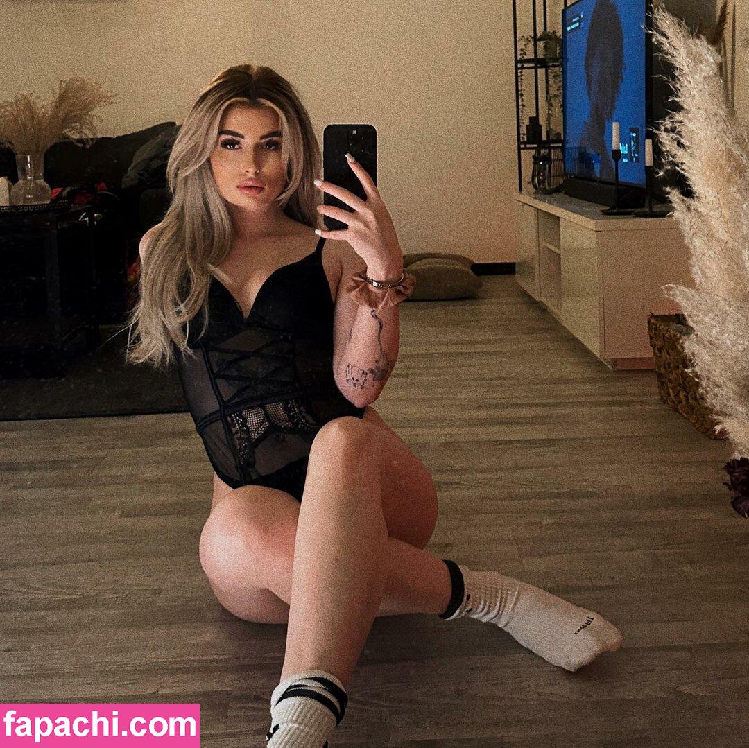 laeticia sophie / tizi1019 / tizmaus leaked nude photo #0007 from OnlyFans/Patreon