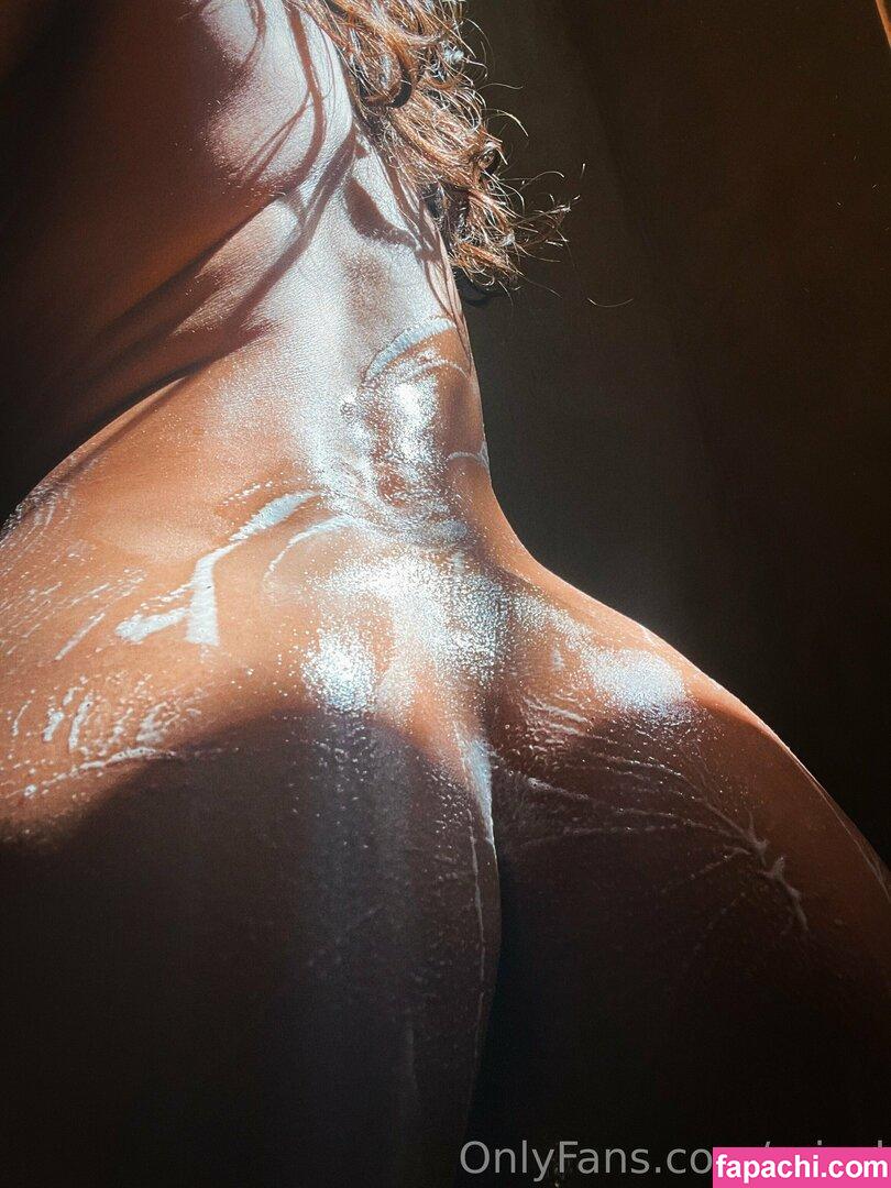 Lariss / Larisa Borza / larissalimareal / larissofficial leaked nude photo #0020 from OnlyFans/Patreon