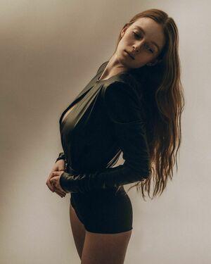 Larsen Thompson leaked media #0076