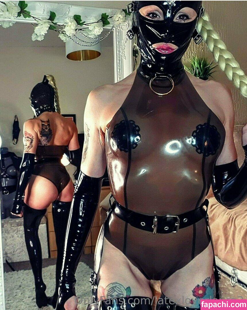 latexloverlaura2 / latex_fitness leaked nude photo #0033 from OnlyFans/Patreon