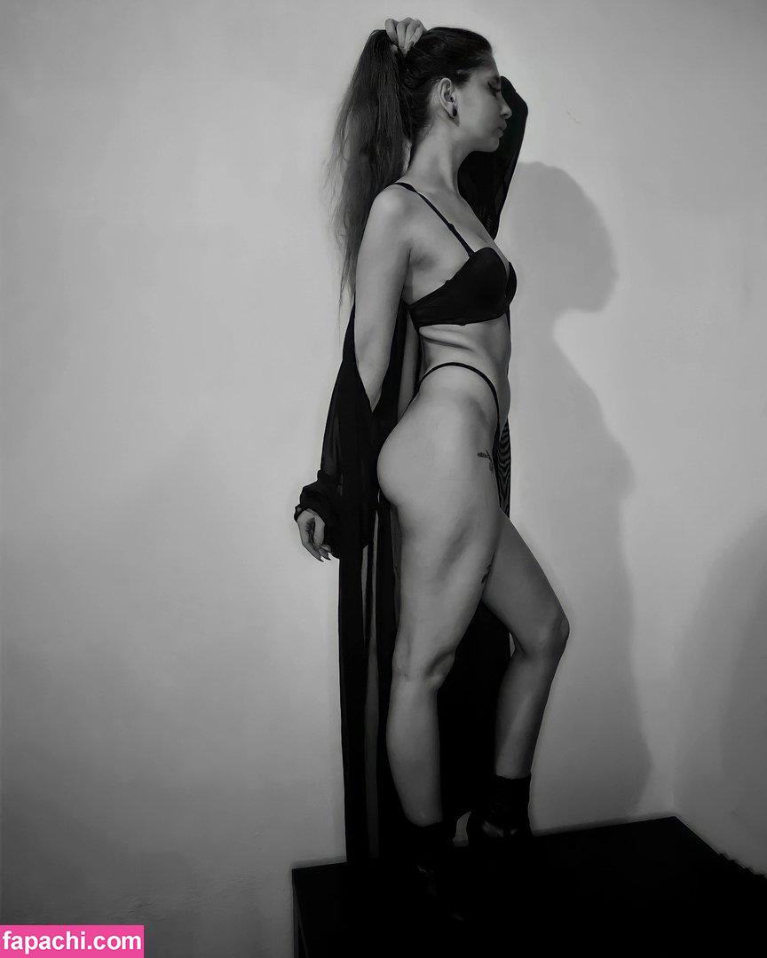 Laura Foxy / laura.aka.foxy / laurabianca1307 / laurafoxy leaked nude photo #0002 from OnlyFans/Patreon