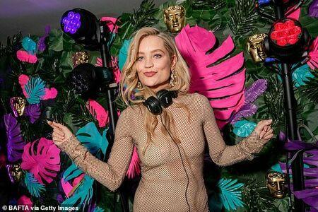 Laura Whitmore leaked media #0048