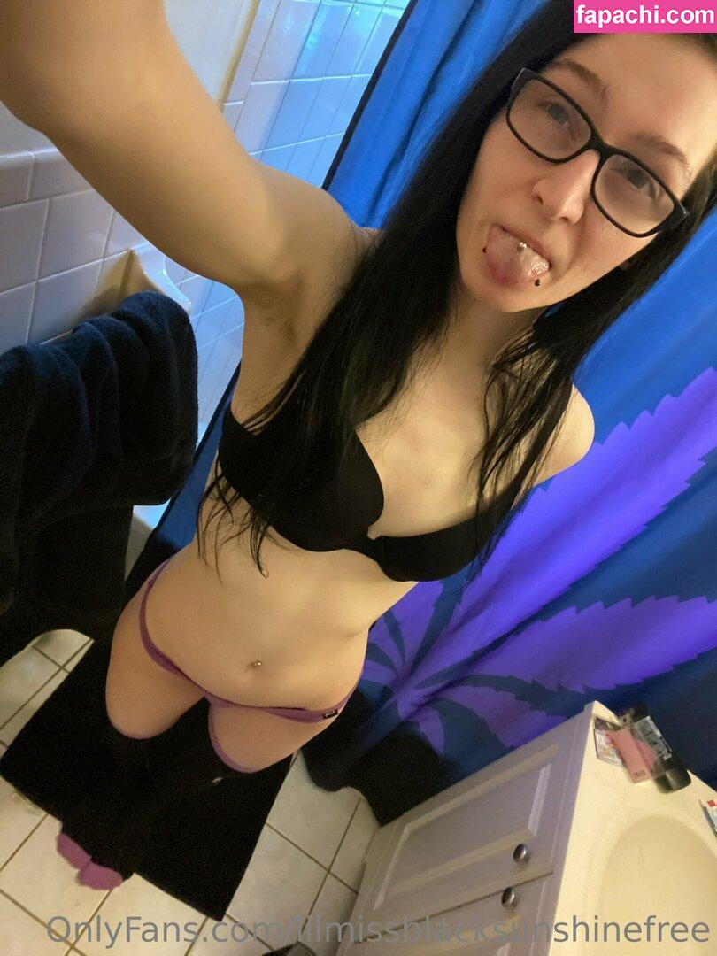 lilmissblacksunshinefree / lilmisssunshine93 leaked nude photo #0031 from OnlyFans/Patreon