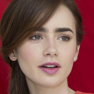 Lily Collins avatar