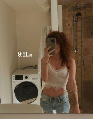 Lindsay Demeola leaked media #0003