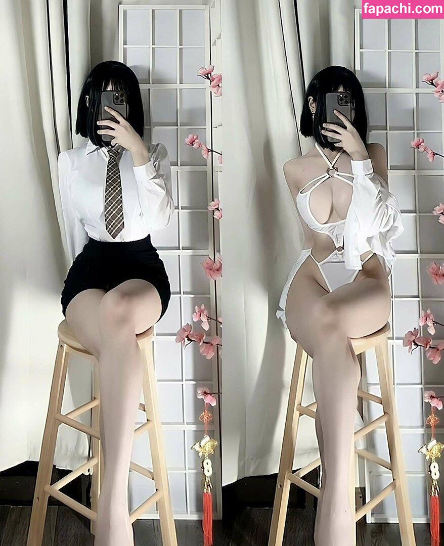 Lolaaasaur / animewifey_ / animewifey__ / louprival leaked nude photo #0007 from OnlyFans/Patreon