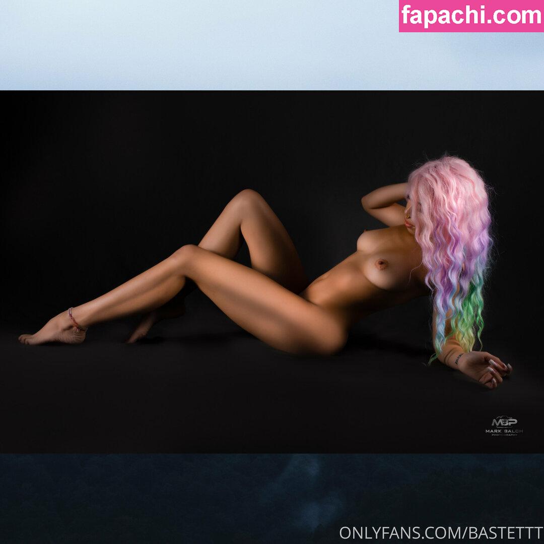 lolaqueencobra / itslolamcqueen leaked nude photo #0032 from OnlyFans/Patreon