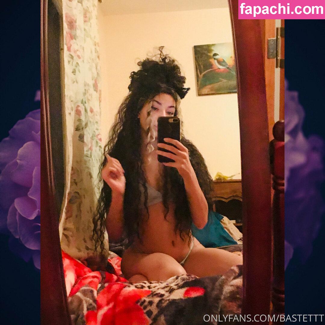 lolaqueencobra / itslolamcqueen leaked nude photo #0068 from OnlyFans/Patreon