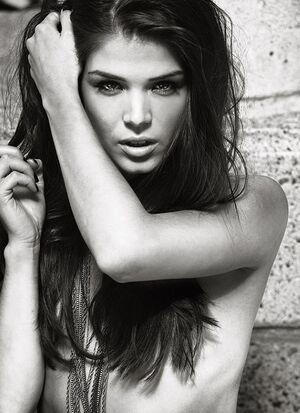 Marie Avgeropoulos leaked media #0013