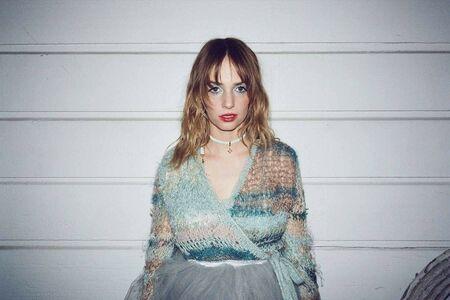 Maya Hawke leaked media #0513