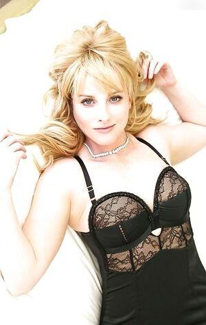 Melissa Rauch leaked media #0068