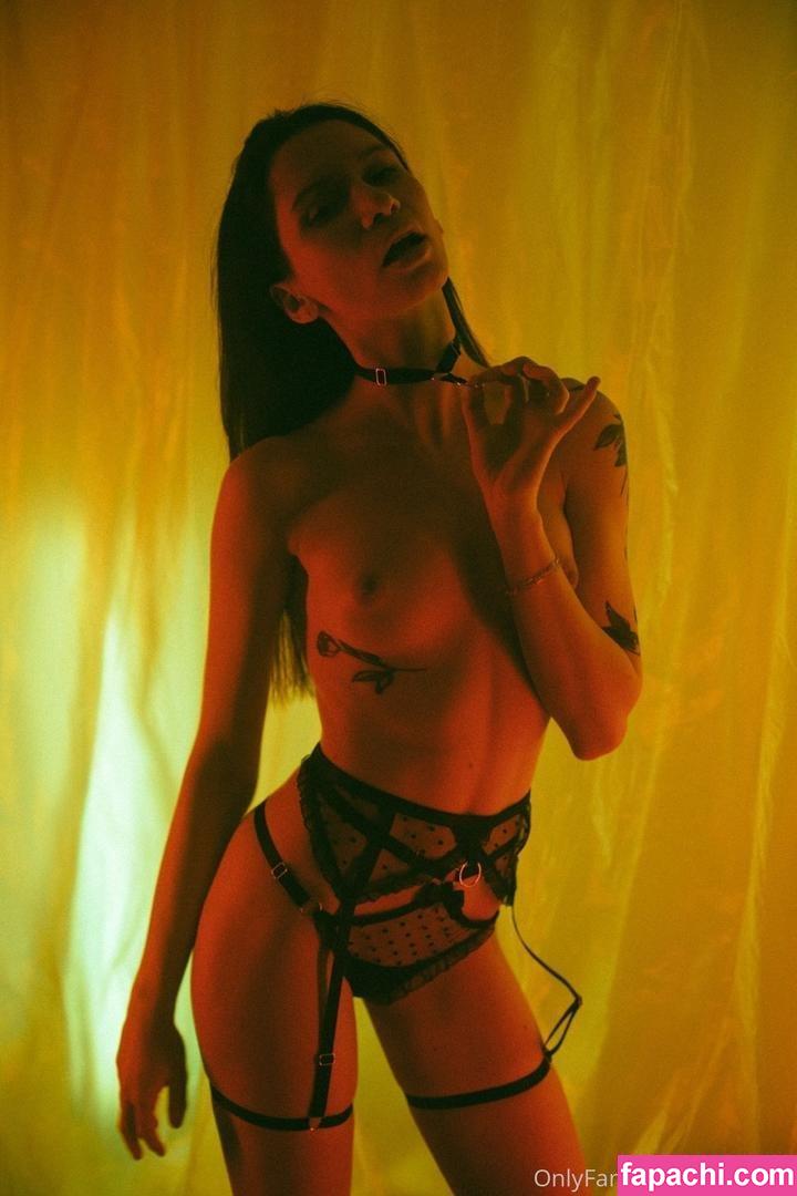 meneliza / meneliza__ leaked nude photo #0019 from OnlyFans/Patreon