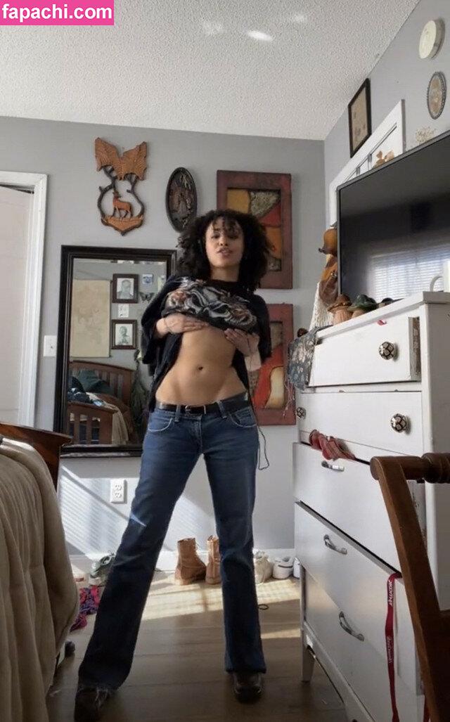 Midriff / Bellybutton Lovers? leaked nude photo #0004 from OnlyFans/Patreon