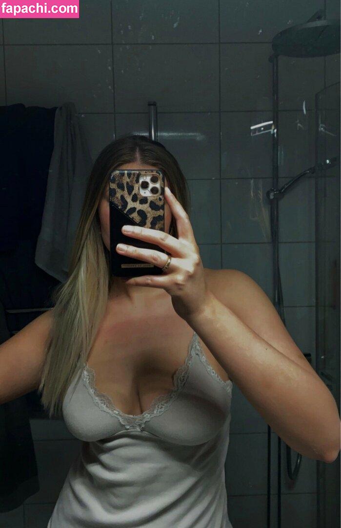 Mikaelamariia / sheismichaela leaked nude photo #0011 from OnlyFans/Patreon