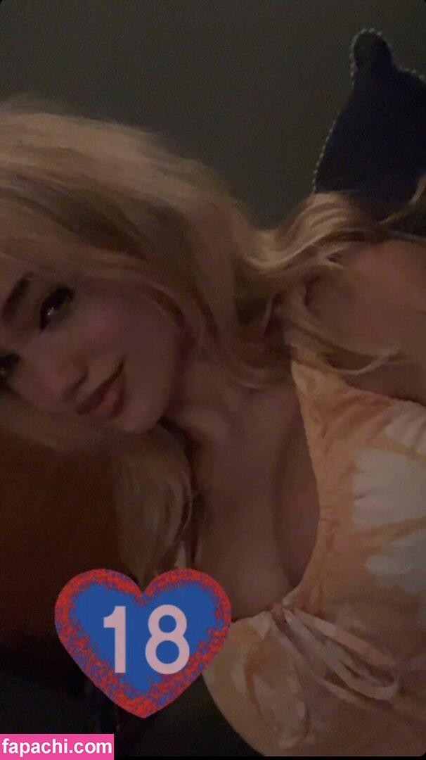 Mikahhlynn / Mikah / Myekuh / mikahlyynn leaked nude photo #0008 from OnlyFans/Patreon