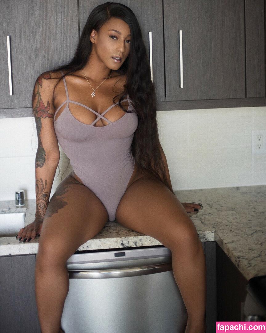 Mizz Twerksum / mizztwerksumoffical / theofficialmizztwerksum leaked nude photo #0110 from OnlyFans/Patreon