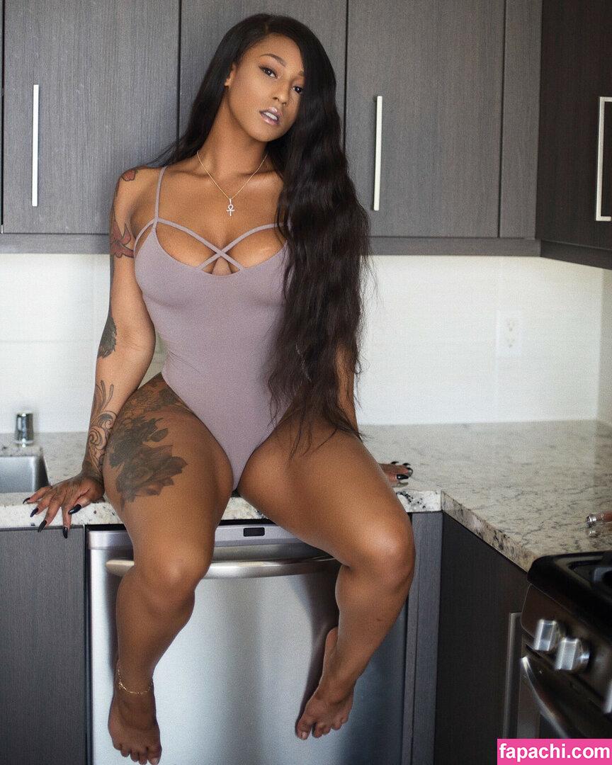 Mizz Twerksum / mizztwerksumoffical / theofficialmizztwerksum leaked nude photo #0112 from OnlyFans/Patreon