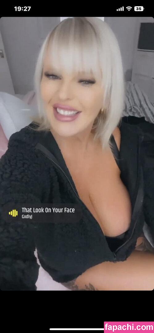 Mollyjfoxx / just_smile_withme_xx leaked nude photo #0117 from OnlyFans/Patreon